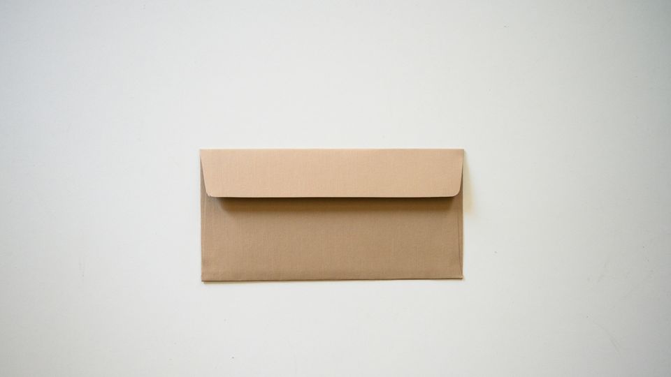 Brown envelope on a white background symbolizing an FDA full disclosure letter.